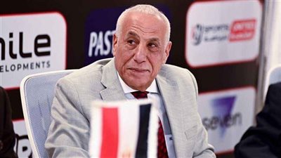 تفاصيل اجتماع حسين لبيب مع جون إدوارد بعد تراجع نتائج الزمالك في الدوري