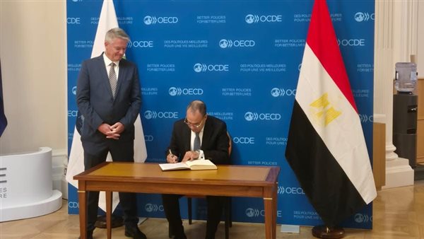 وزير الخارجية يلتقي مع سكرتير عام منظمة التعاون الاقتصادي والتنمية OECD