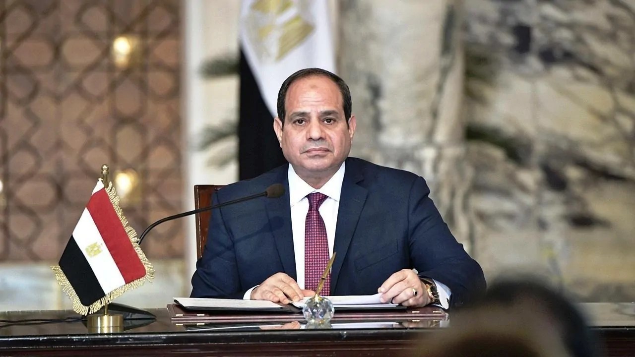 بعد قرار الرئيس السيسي التعليم توضح تفاصيل حافز الـ 1000 جنيه للمعلمين