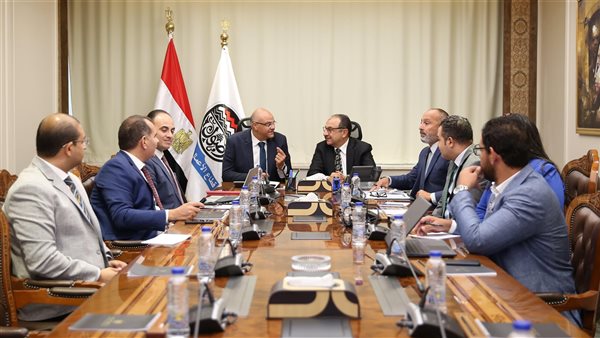 وزير قطاع الأعمال العام يستقبل محافظ القليوبية لبحث تعزيز التعاون وتحقيق تنمية مستدامة تخدم المواطنين