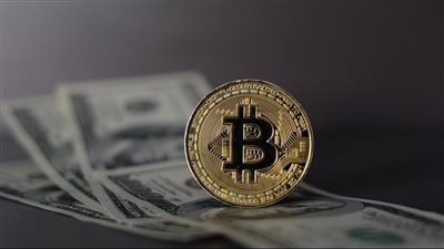 انهيار مفاجئ في العملات المشفرة.. تحركات خفية وراء التصريحات النارية