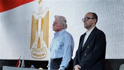 حسين فهمي: حصل لبس بسبب ألوان بوستر مهرجان القاهرة السينمائي.. ولا نعاني ماديًا