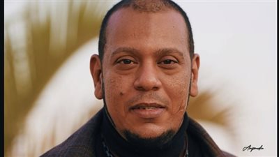 محمد عبده يواصل تصوير فيلم إيجي بيست ويحمس الجمهور.. صورة