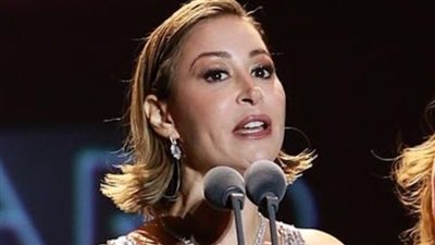 منة شلبي: أمي بطلت كل حاجة علشان تربيني.. وحلمت أكون حاجة كبيرة