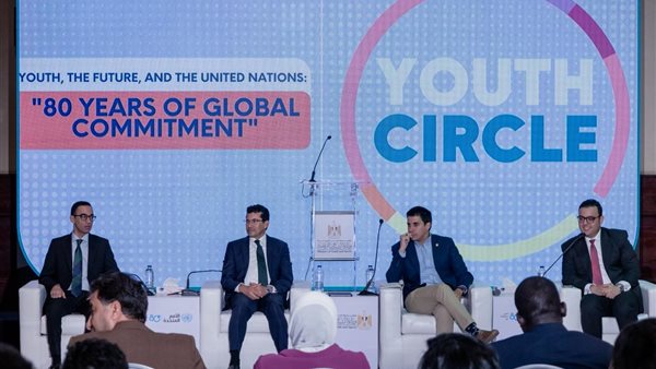 الأمين العام المساعد للأمم المتحدة يشارك في حوار مع الشباب المصري