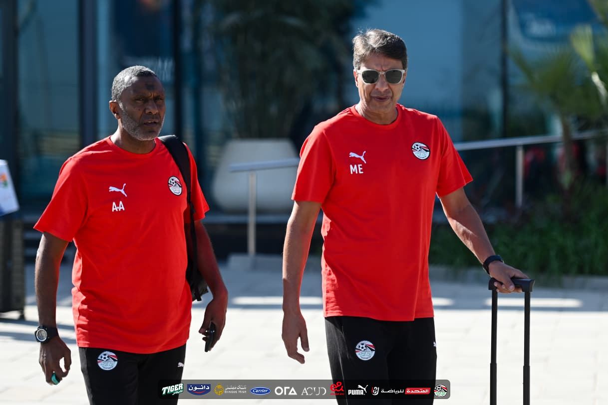 May be an image of ‎football, soccer and ‎text that says '‎AA ME TIGER دانون Carrier OrAACy> ΟΓΔ ACUD PUMA S درياضة المتحدة 本 ศว‎'‎‎