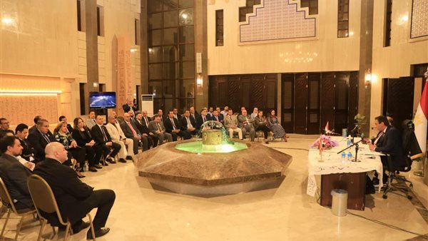 مساعد وزير الخارجية والقنصل المصري بالرياض يلتقيان رموز وممثلي الجالية المصرية بالسعودية