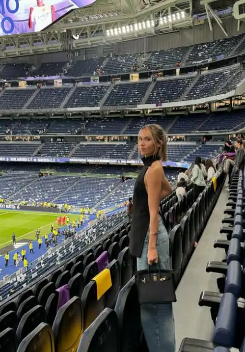 الممثلة الإسبانية لوز مينديز صديقة إبراهيم دياز