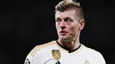 توني كروس: برشلونة افتقد القوة والسرعة أمام مبابي وفينيسيوس في الكلاسيكو.. والظروف لم تكن في صالحهم