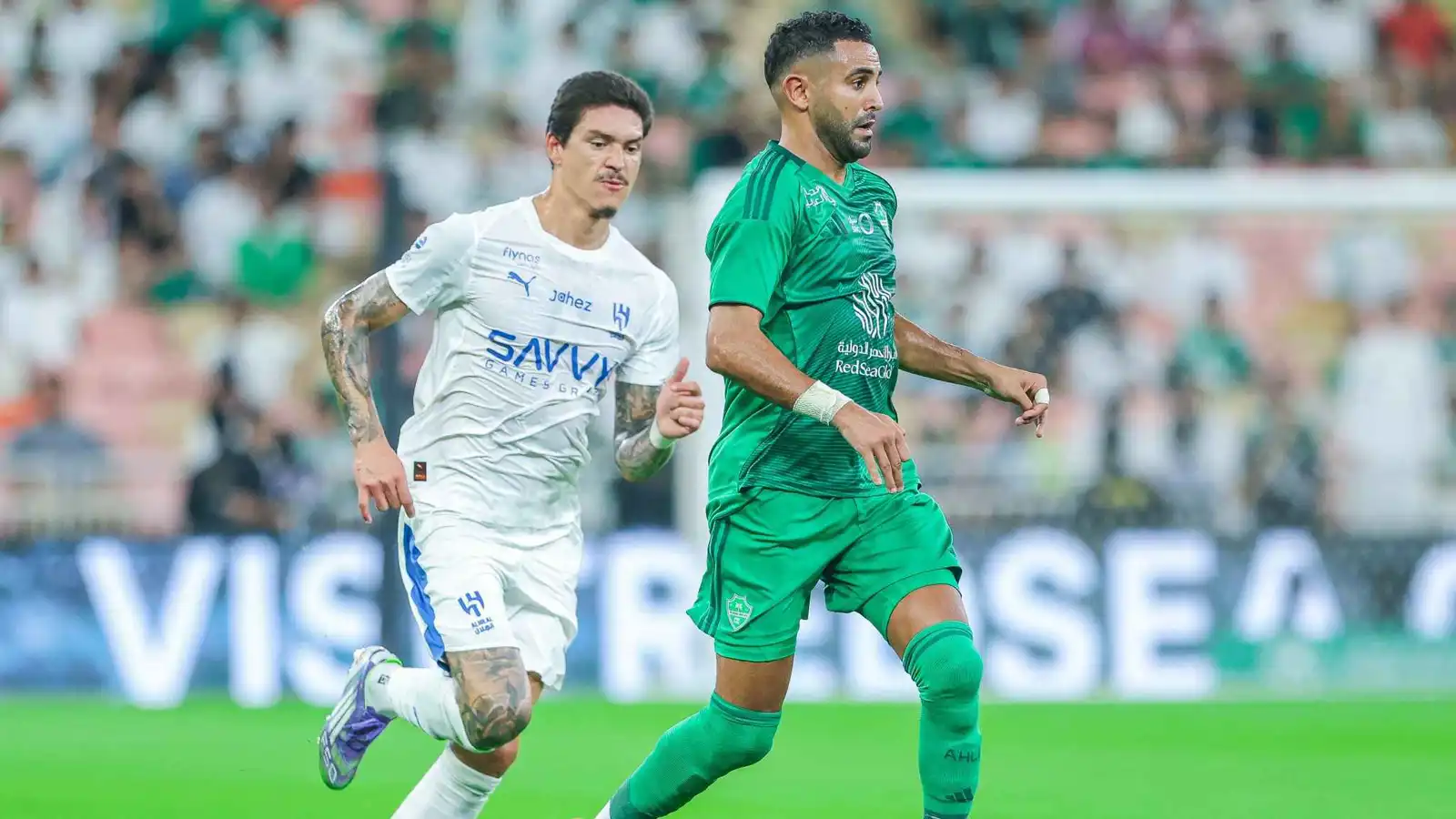 رياض محرز وداروين نونيز في الكلاسيكو