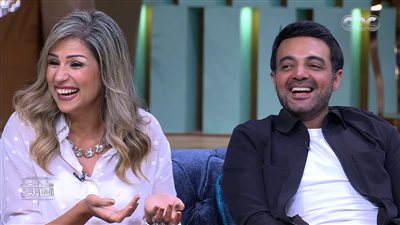 عملية جراحية دقيقة.. عمرو محمود ياسين يطلب الدعاء لزوجته آيات أباظة