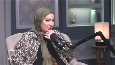 كنت عايزة اخد الخطوة بشكل صحيح.. أسما شريف منير تتحدث عن ارتدائها الحجاب