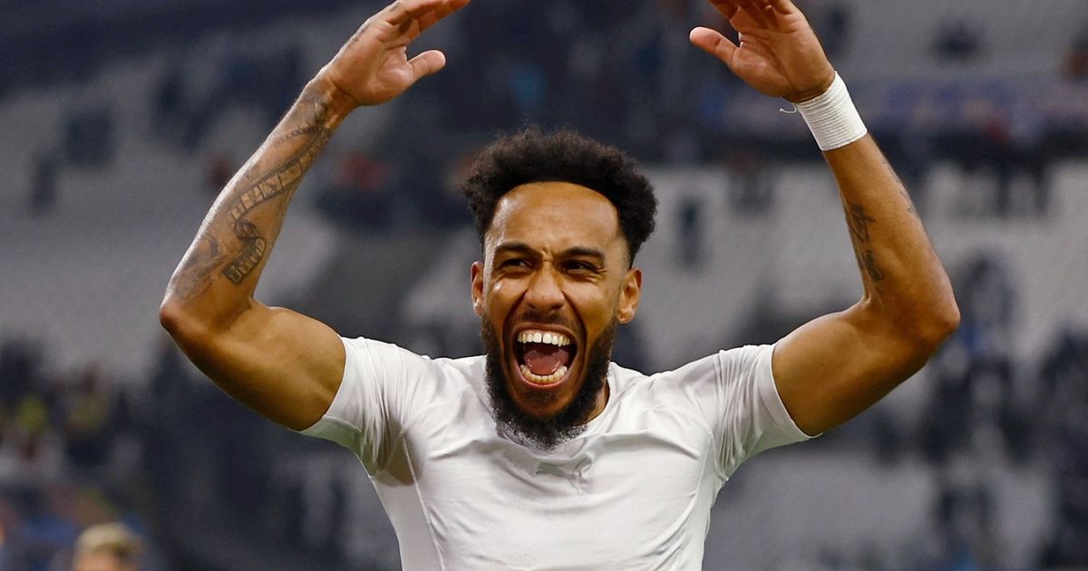 السوبر أوباميانغ يبقي على آمال الغابون بالتأهل لكأس العالم