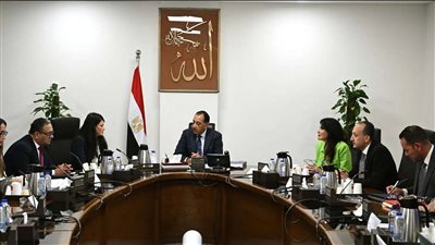 رئيس الوزراء يتابع تنفيذ السردية الوطنية للتنمية الاقتصادية مع وزيرة التخطيط