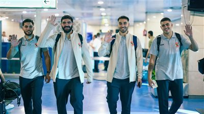 بعثة رجال يد الأهلي تصل المغرب للمشاركة في بطولة إفريقيا