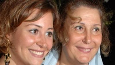 تعرض زيزي مصطفى والدة منة شلبي لوعكة صحية.. تفاصيل