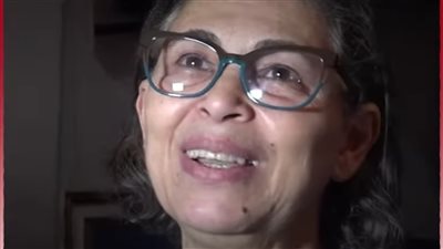 لبنى ونس: الخياطة أساس دخلي.. وبعض النجوم بيشوفوني أقل منهم للسبب دا
