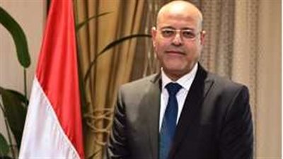 وزير العمل: أي واحد عنده سيدة أجنبية تعمل بالمنزل يسرع في تقديم طلب لوزارة العمل ويحصل على تصريح عمل سنوي بـ 2500 جنيه