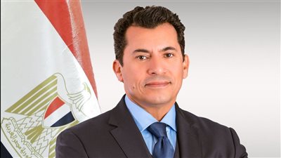 وزير الشباب والرياضة يهنئ الدكتور خالد العناني لاختياره مديراً عاماً لمنظمة اليونسكو