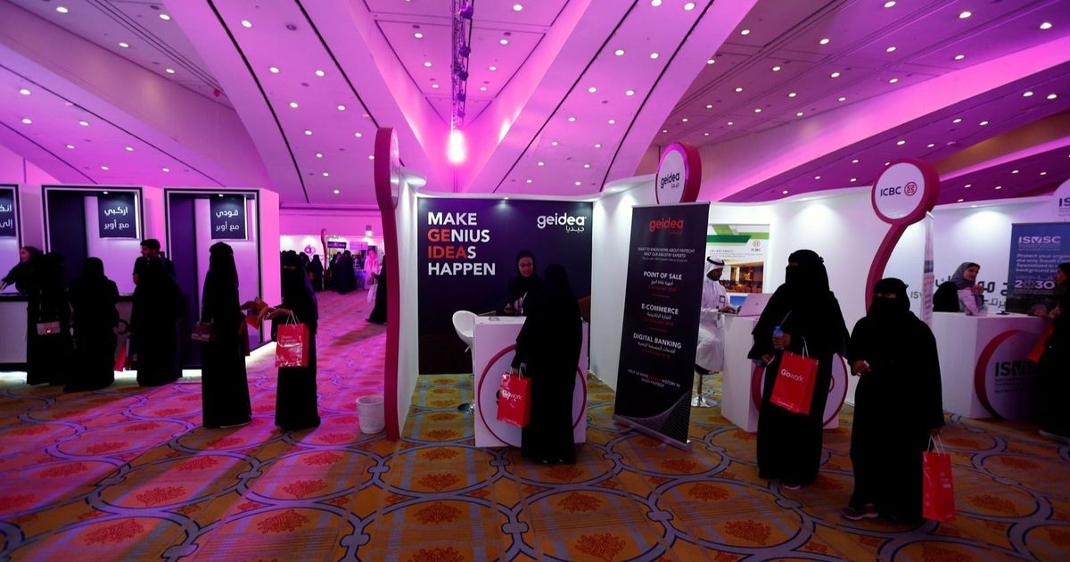 “فرصة بالمليارات”.. عمل المرأة قد يرفع اقتصاد الشرق الأوسط 30%