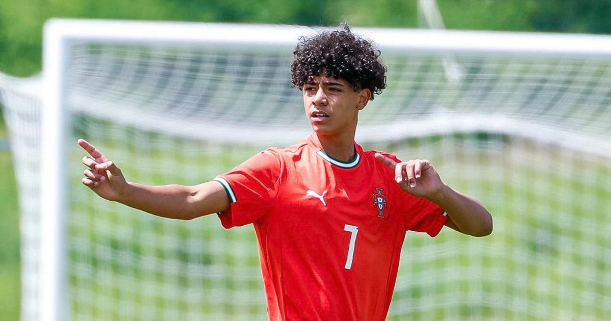 نجل كريستيانو رونالدو يشارك مع منتخب البرتغال تحت 16 عاماً