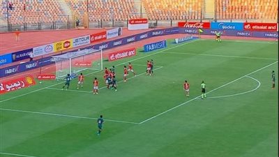 منتصف الشوط الأول: أشرف بن شرقي يضع الأهلي في المقدمة على الاتحاد السكندري وتألق محمد الشناوي