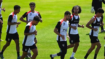 فقرة بدنية قوية للاعبي الزمالك في مران اليوم استعدادًا لمباراة ديكيداها الصومالي