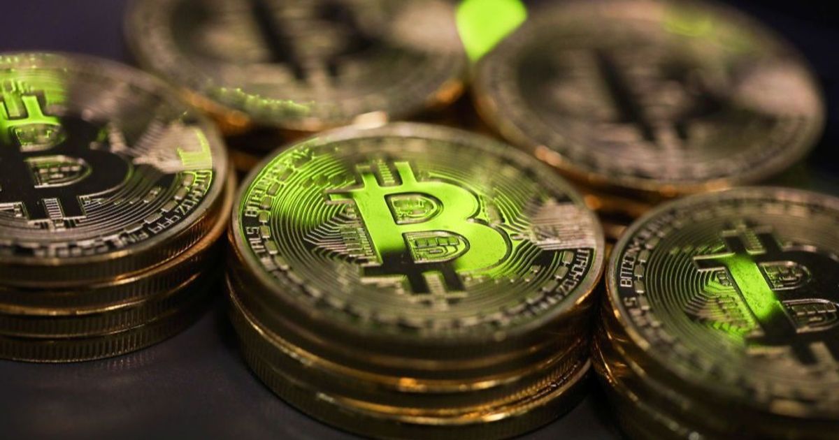 سعر “بتكوين” يقترب من أعلى مستوياته على الإطلاق