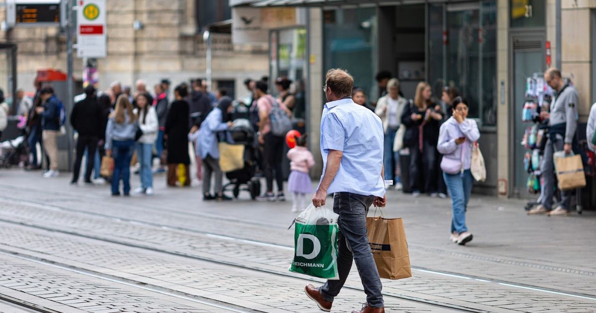 التضخم يتسارع في منطقة اليورو وتوقعات بعدم تغيير الفائدة