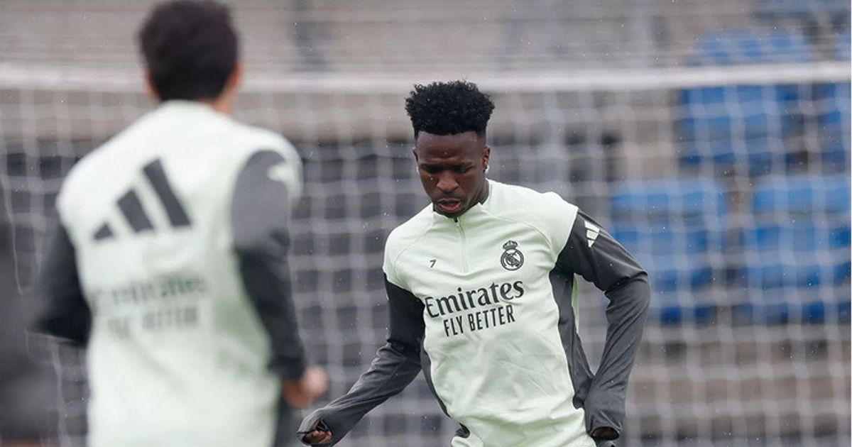 رغم اعتذاره.. هل “يهجر” فينيسيوس تشابي إلى لويس إنريكي؟