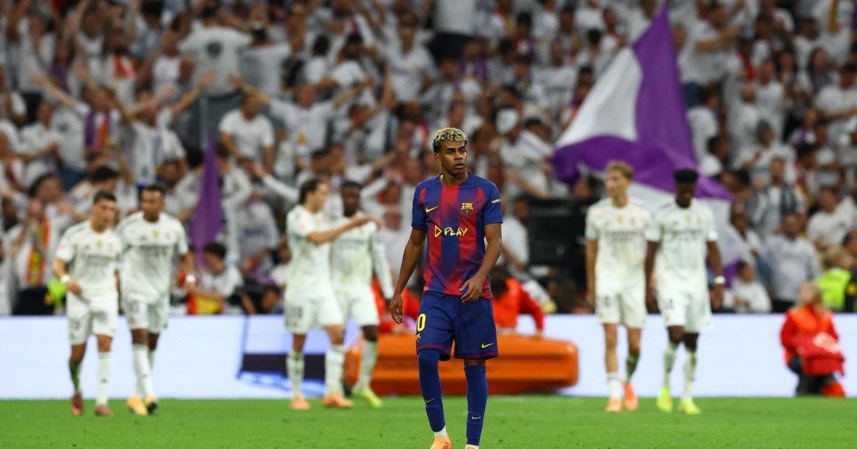 الليغا تستنكر هتافات مسيئة ضد برشلونة وجماهيره في الكلاسيكو