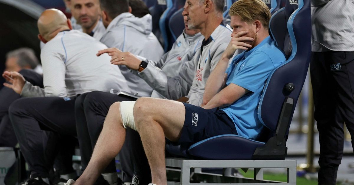 ضربة موجعة.. كيفن دي بروين يغيب عن نابولي لمدة طويلة