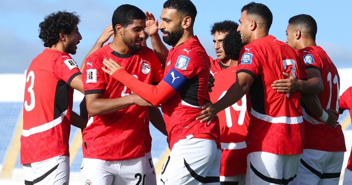 الرئيس السيسي يهنئ منتخب مصر بعد التأهل لكأس العالم