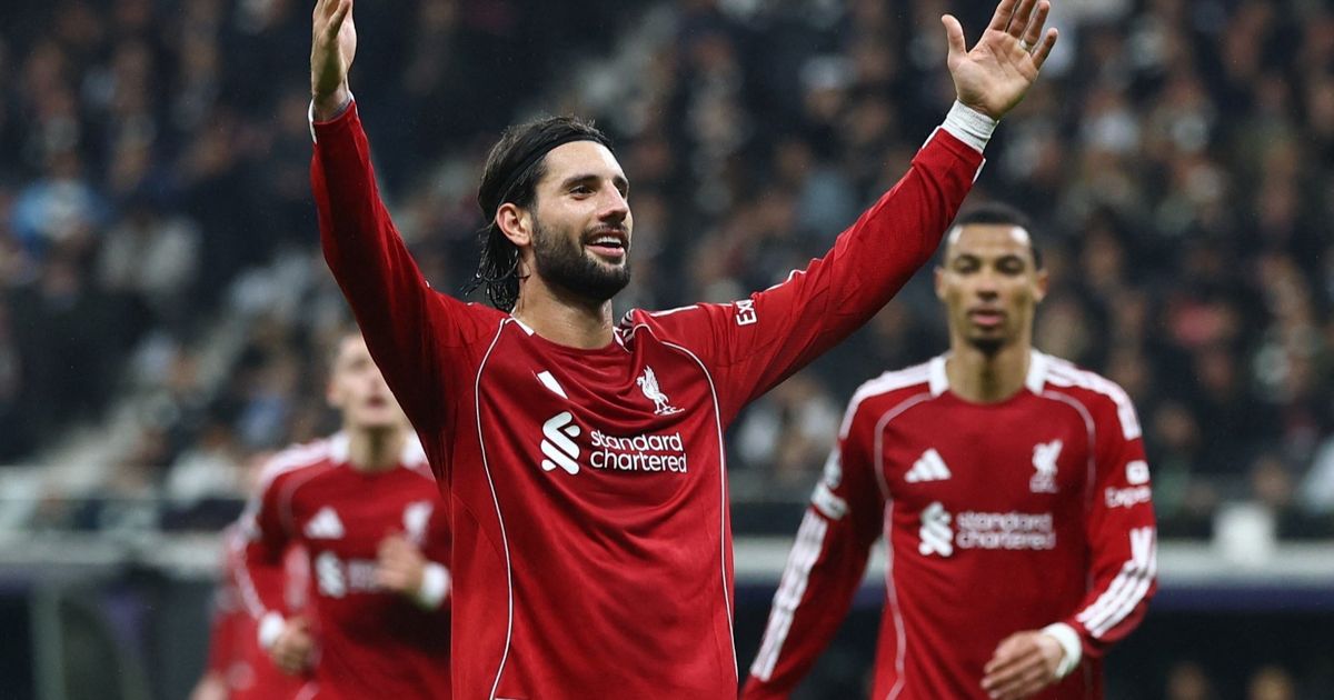ليفربول يستعيد توازنه بفوزٍ ساحق على آينتراخت فرانكفورت