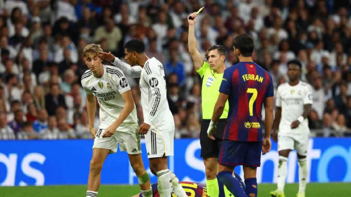 أخطاء بالجملة.. تقييم كارثي لحكم مباراة ريال مدريد وبرشلونة