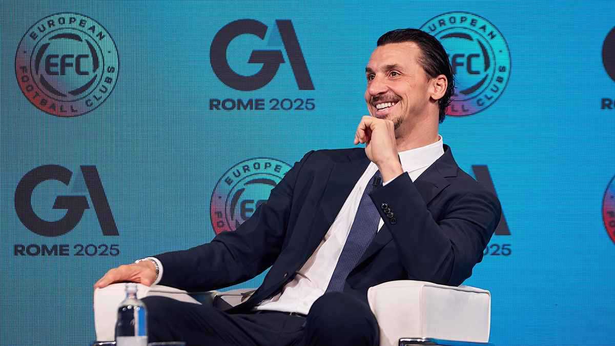 أغرب إجابة ممكنة.. زلاتان إبراهيموفيتش يختار أفضل 3 لاعبين في التاريخ (فيديو)