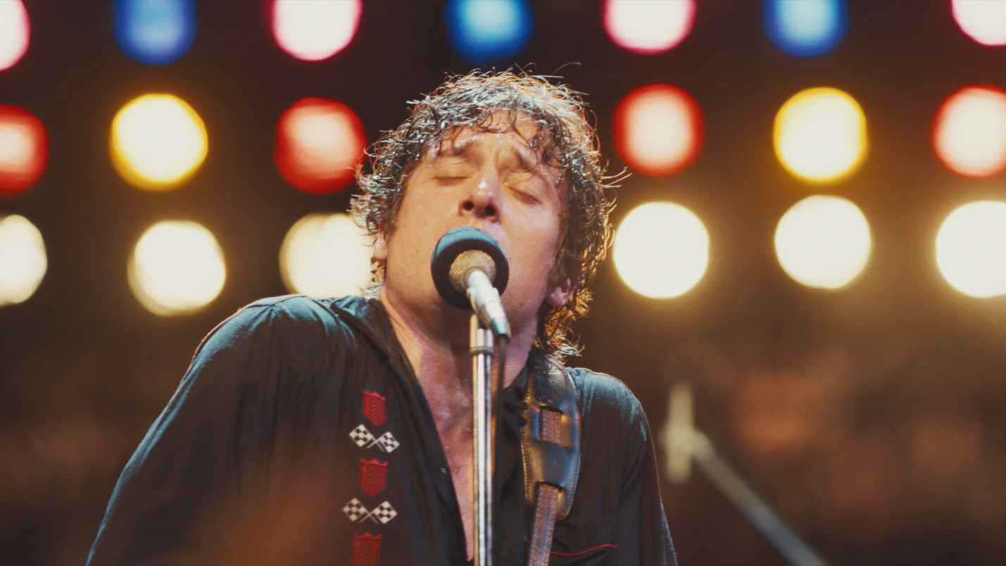 “أنقذني من العدم”.. فيلم يلقي الضوء على حياة نجم الروك سبرينغستين