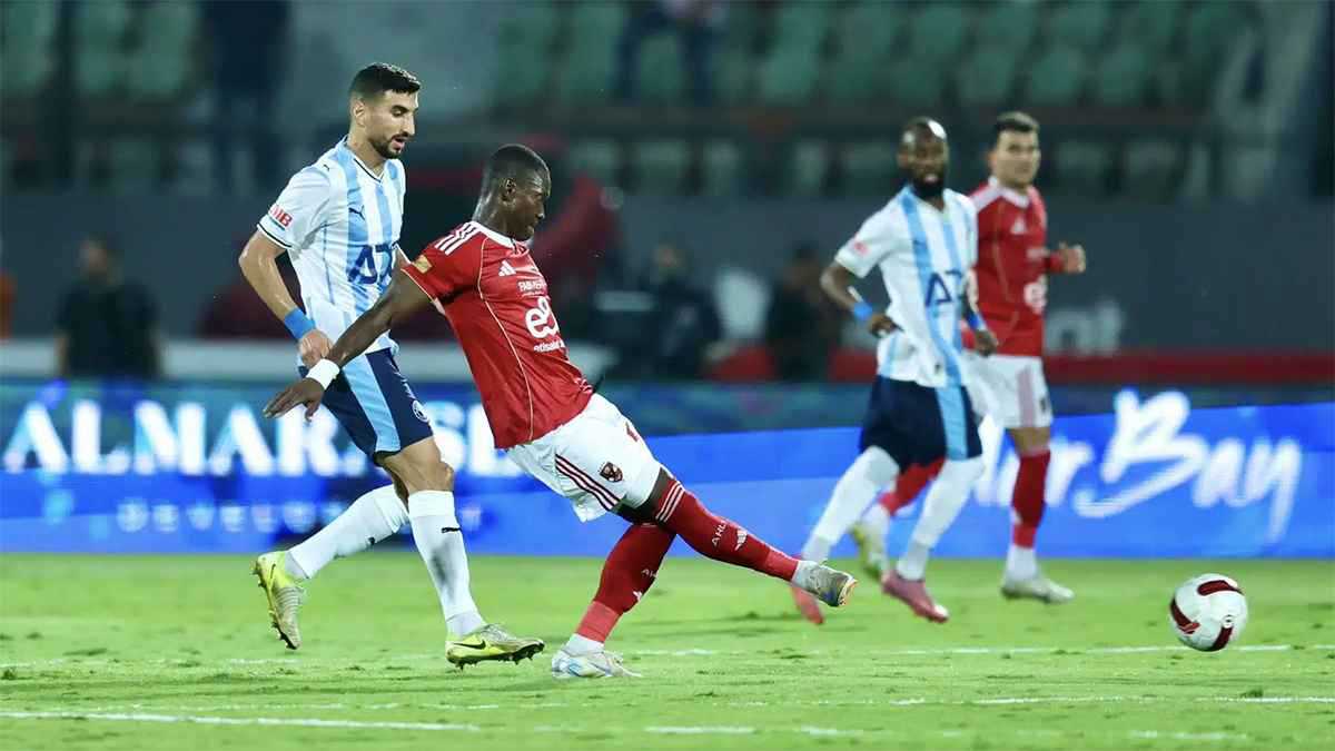 أول تحرك من بيراميدز لـ”خطف” نجم الأهلي المصري