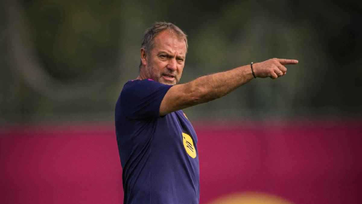 استعدادًا لريال مدريد.. فليك يغير مركز نجم برشلونة