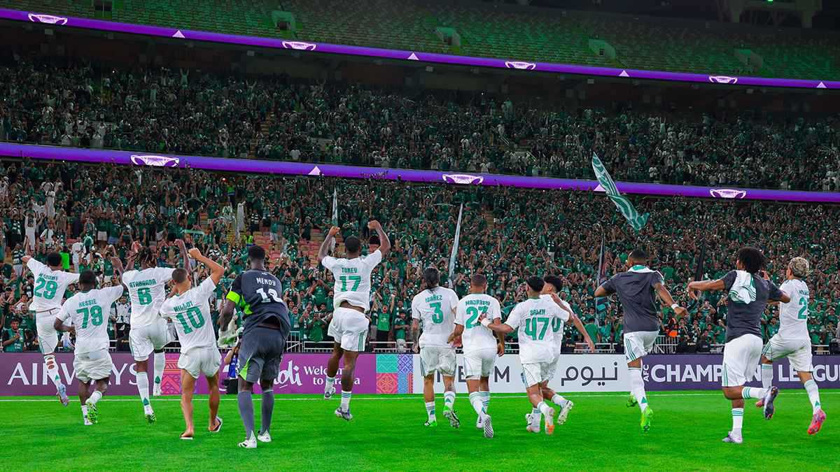الأهلي السعودي يتلقى دفعة هائلة قبل مواجهة الشباب