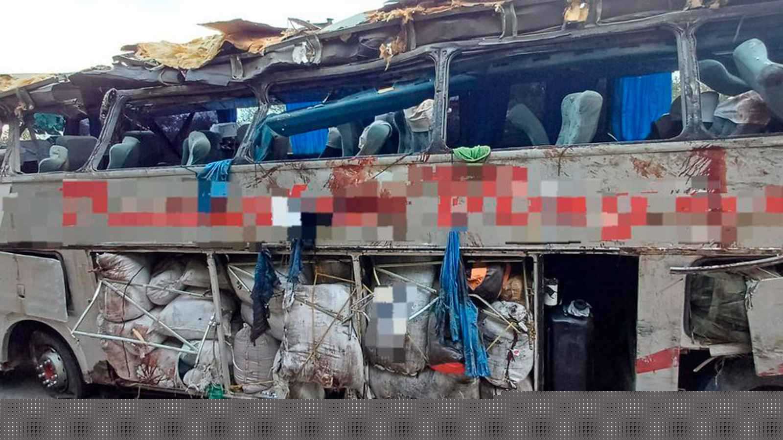 البرازيل.. 15 قتيلا في حادث اصطدام حافلة بصخور (فيديو)