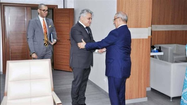السفير المصري يلتقي رئيس البرلمان الموريتاني ويشارك في تدشين فريق الصداقة البرلماني الموريتاني مع مصر