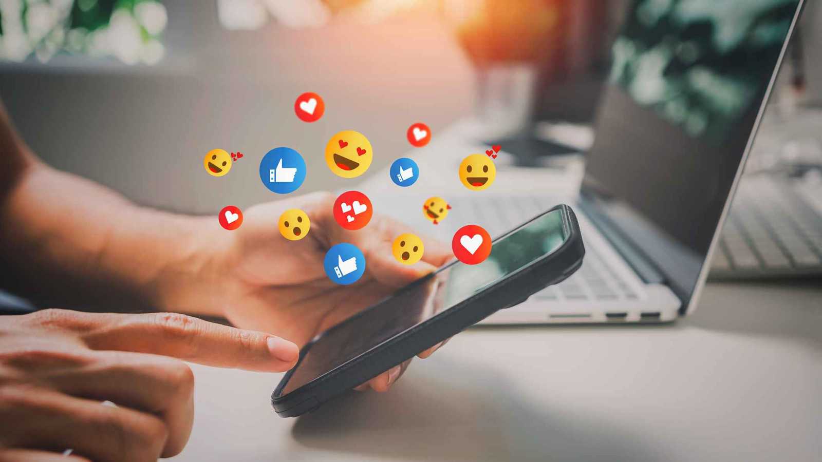 “الصمت الرقمي”.. ماذا يقول علماء النفس عن التصفح دون تفاعل؟