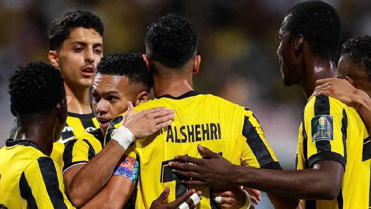 المهمة المستحيلة”.. 4 كوارث تنتظر “مدرب الاتحاد القادم”
