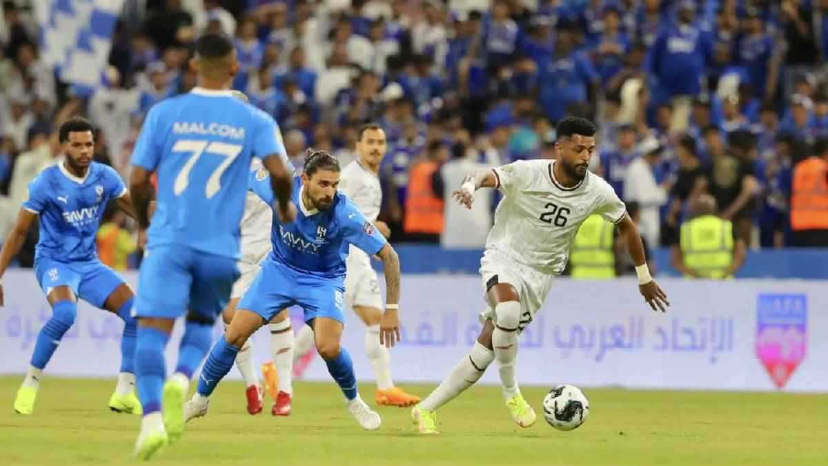 الموعد والقنوات الناقلة لمباراة الهلال والشباب في الدوري السعودي