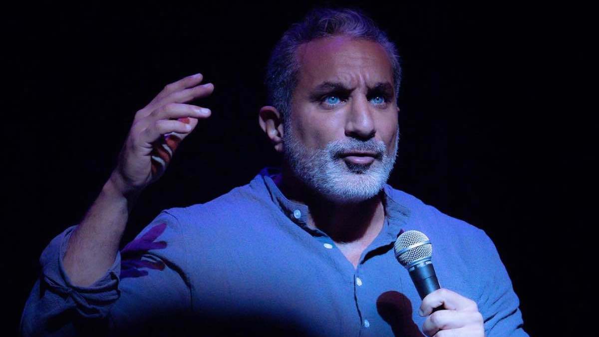 الوجه الآخر للكوميديان الشهير.. باسم يوسف يسترجع “ذكريات الفشل” (فيديو)