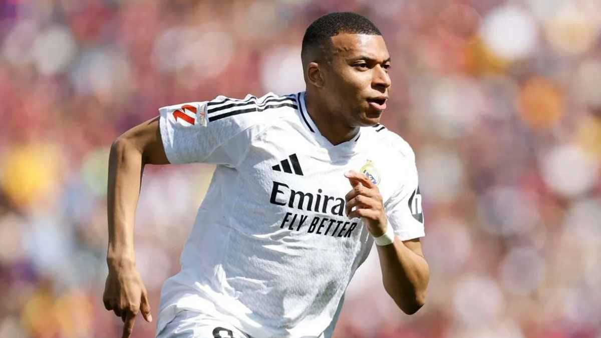 بدأ العمل بالفعل.. هل يحسم مبابي الكرة الذهبية القادمة؟