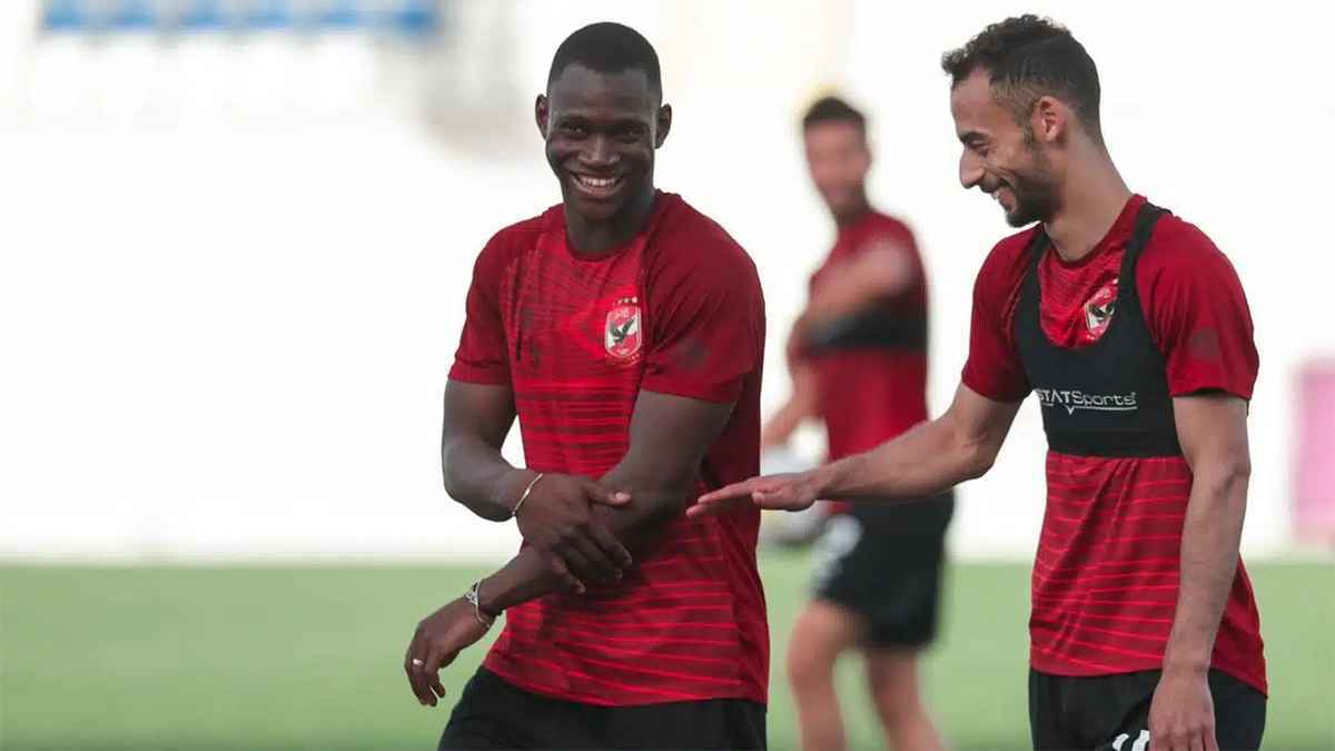 بعد فشل تجديد عقده.. الأهلي المصري يحدد سعر بيع نجم الفريق (فيديو)