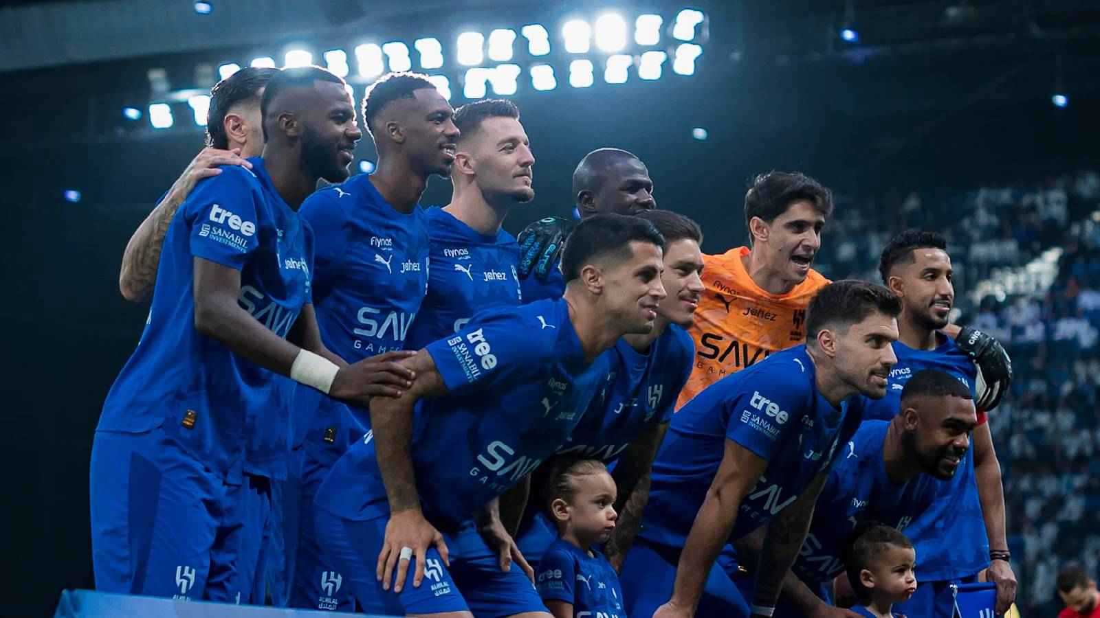 بعد قرار “الاستقطاب”.. تطورات حاسمة في تجديد عقود رباعي الهلال