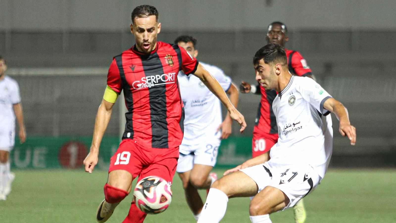 جماهير وفاق سطيف تطالب بعودة “المدرب التاريخي” للنادي